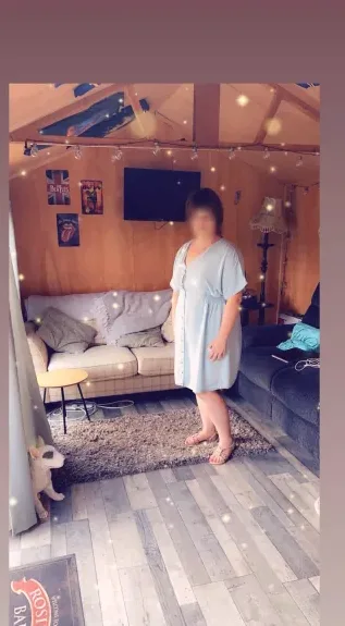 Ela, 27