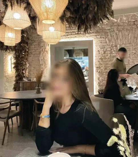 Elena, 25