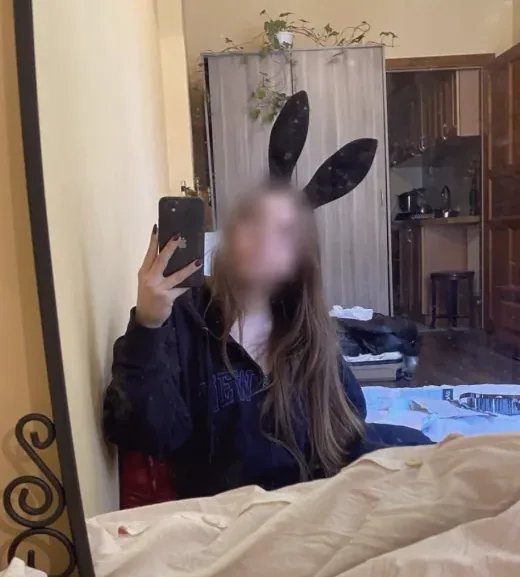 Jacqueline, 19
