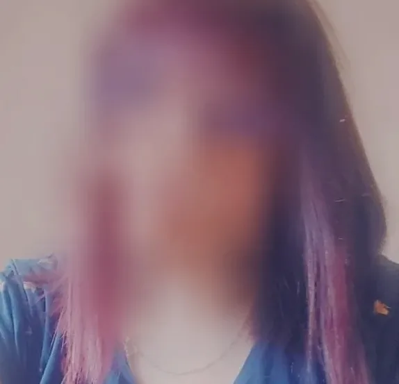 Larissa, 35