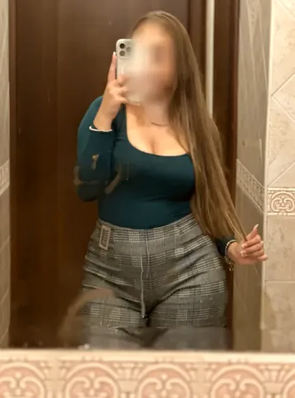 Luisa, 24