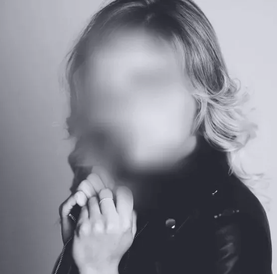 Nicole, 33