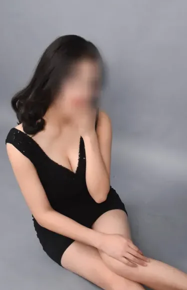 Pauline, 30
