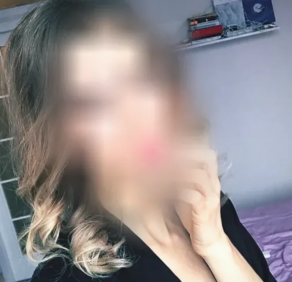 Selin, 32